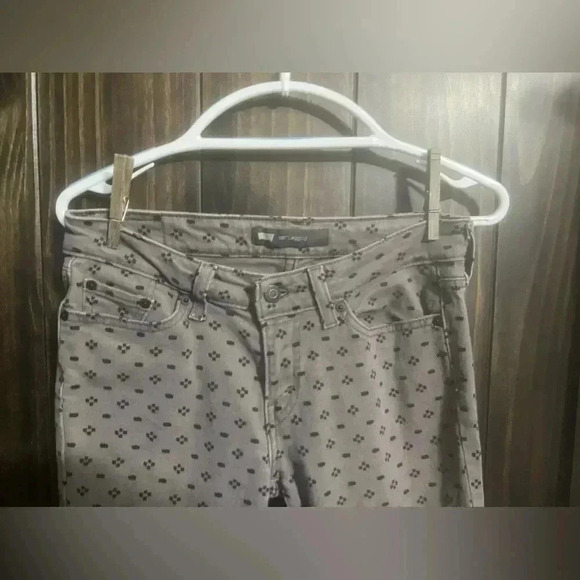 LEVI STRAUSS Geometric Print Jean Leggings. Size 9 - Picture 5 of 7